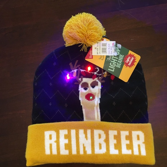 NWT Wembley Flashy Light-Up Beanie; Reinbeer; One Size; Unisex - Picture 2 of 6